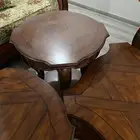 طاولات كبيرة خشبية