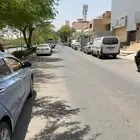 للبيع عمارة على طريق الملك فهد