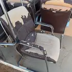 للبيع مجموعة كراسي وطاولة كاشير في ثادق
