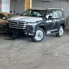 لاندكروزر جي اكس ار GXR L5 بنزين أسود خليحي 2024 لدى الحسن