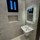 المالك خلف الياسمين مول