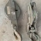 بكرات رفع ثقيله أو بكرة حبل معدنيه