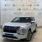 ميتسوبيشي اوتلاندر 4 4 نص فل 7 راكب 2025