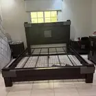 ايطار سرير وظهر