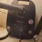 مكنسة كهربائية