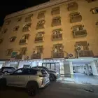 شقة روف كبيرة 7 غرف للايجار حي التيسير جدة دفع شهري