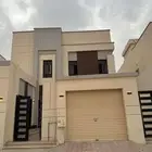 فيلا جديدة بواجهات زجاج   4 غرف   حي الجنادرية   80 ألف