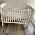 سريرين اطفال و مرتبة (السرير الاصغر مجانا)