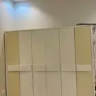 كنب أرضي ودولاب ملابس