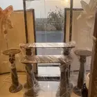مدخل خشب اللون بني