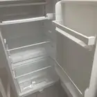ثلاجة صغيرة
