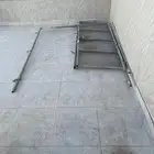 سياج زنك وثلاثة ابواب بقلاوة حديد للبيع