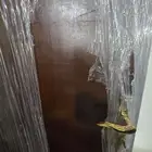 باب خشب شبه جديد