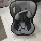 كرسي سيارة للأطفال