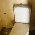 كرسي إفرنجي شبه جديد مستخدم