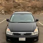 كيا كرنفال 2015 أسود بحالة جيدة