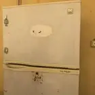 ثلاجه للبيع 300