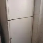 ثلاجة كبيره للبيع نظيفة لاتشكو من شي.
