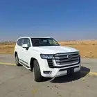 لاندكروزر GXR 4 بنزين 2025 سعودي