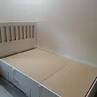 سرير نفر خشبي ابيض