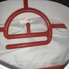 ثوب جديد مجانا لمن يمكنه الاستفادة منه