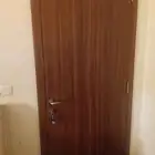 يوحد باب بجميع اغراضو وكامل الحلوق البيع مستعجل