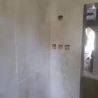 مليس ومعلم بلاط