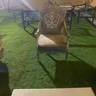 كنب كلاسيكي مع طاوله
