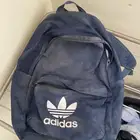 شنط حقائب مدرسيه نظيفه
