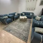 للبيع كنب 9 اشخاص مع طاولة وفرشة وستاره