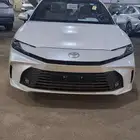تويوتا كامري LE هايبرد سقف بانوراما 2025