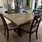 طاولة طعام 4 كراسي للبيع