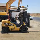 رافعه كتربلر 3طن موديل 2012 معرض رواد المعدات
