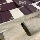 طاولة طعام للبيع شبه جديده