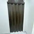 ابواب سحب بلاستيك وجلد