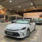 تويوتا كامري E-PLUS هايبرد 2025 كاش وبنك