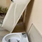 حوض استحمام بلون بيج   كرسي