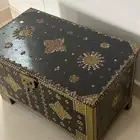 صندوق قديم للبيع