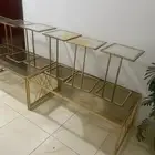 طاولات خدمه وحده مكسور الزجاج فقط
