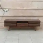 طاولة تلفزيون