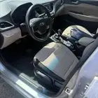 للبيع اكسنت 2019