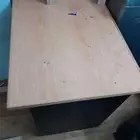 طاولة دراسة للبيع