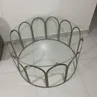 طاولة دائرية ذهبية للبيع