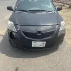 يارس 2006 مع اللوحة الموقع القنفذه