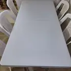 طاولة بلاستيك مع كراسي