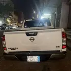 سيارة للبيع وانيت نيسان نافارا 2016