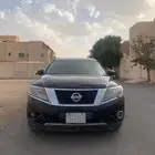 سيارة عائلية نيسان سيارة باثفندر