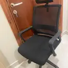 كرسي مكتبي شبة جديد بسعر مغري