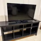 تلفزيون سوني للبيع مع الدولاب
