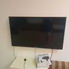 سرير عدد 2 شاشه 62 بوصه ليسا سمارت